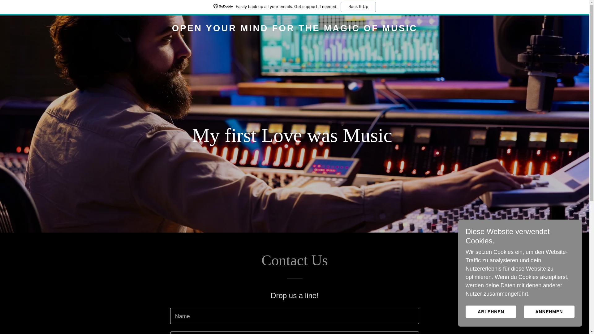 website screenshot of https://myfirstlovewasmusic.com/