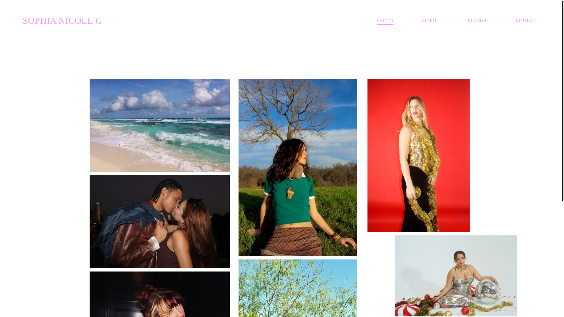 website screenshot of https://sophianicoleg.art/