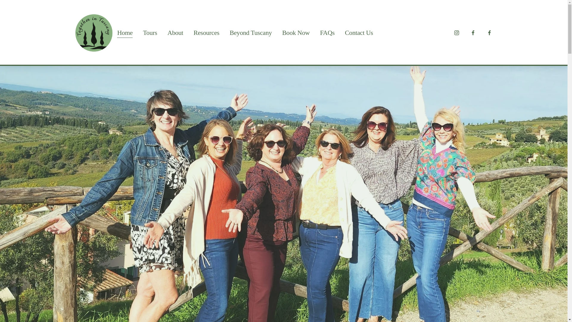 website screenshot of https://tuscanyvillavacations.org/