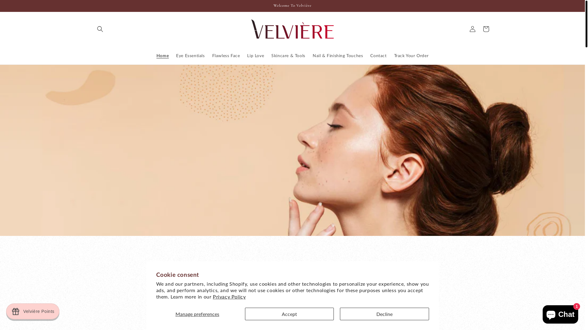 website screenshot of https://velviere.shop/