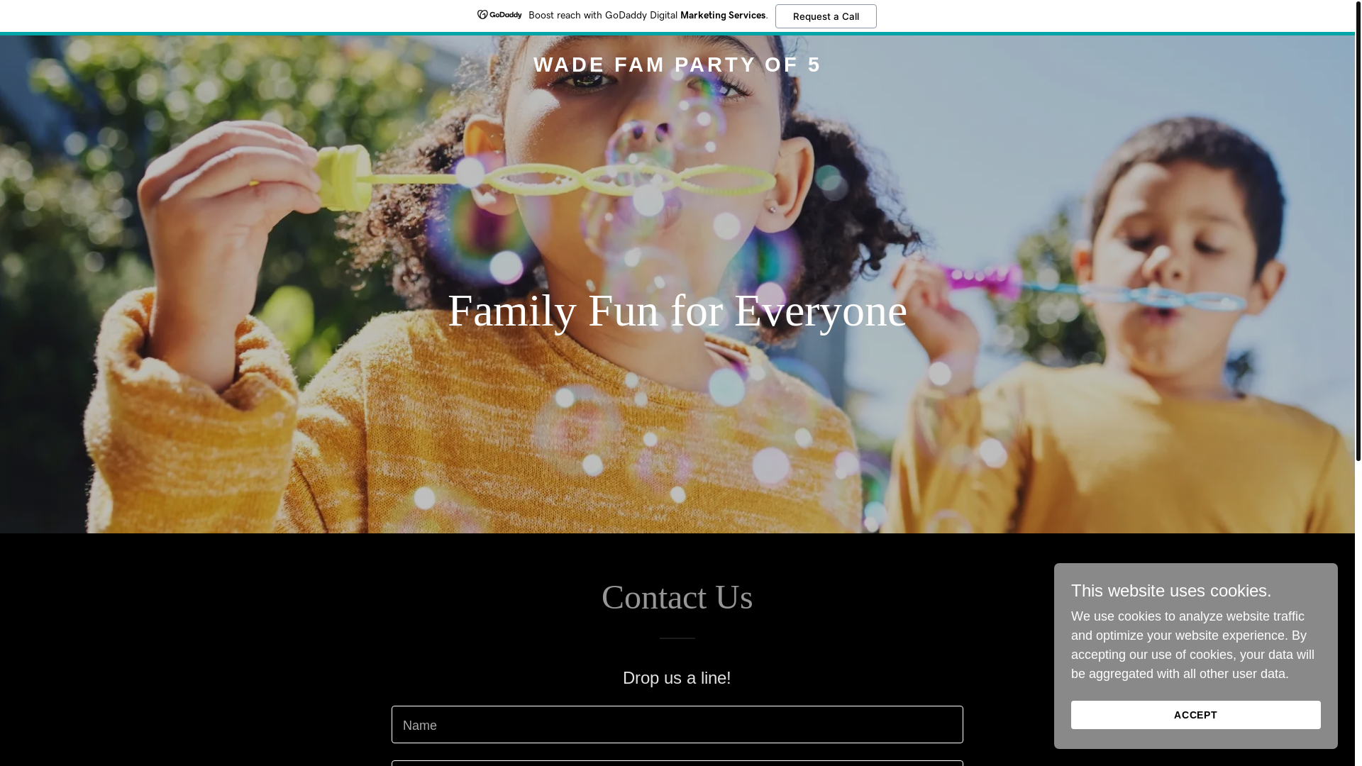 website screenshot of https://wadefampartyof5.com/