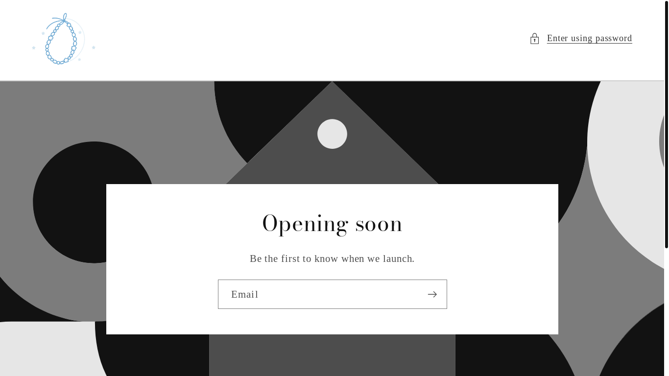 website screenshot of https://vivilunajewelry.com/