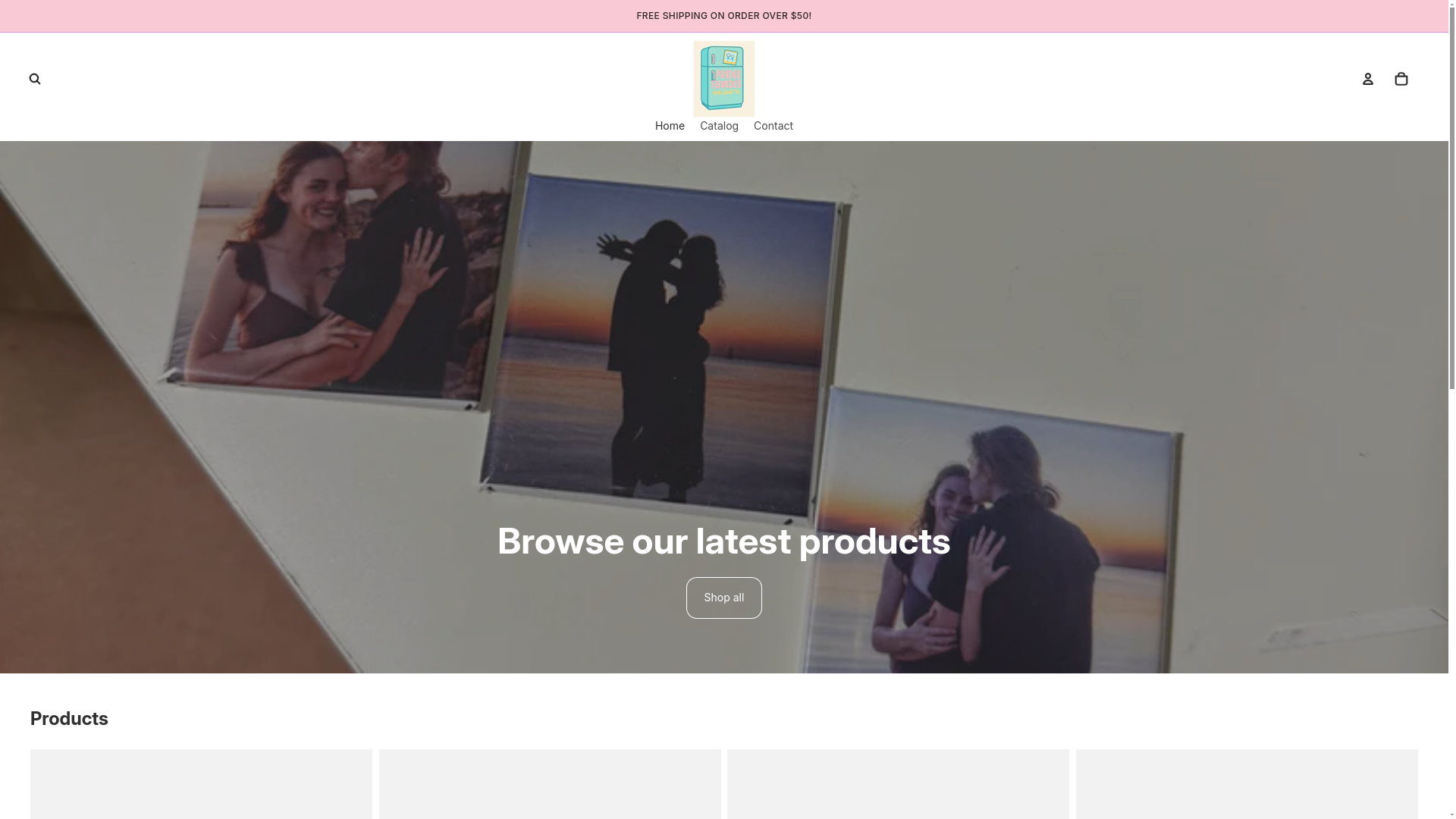 website screenshot of https://fridgefamousmagnets.com/
