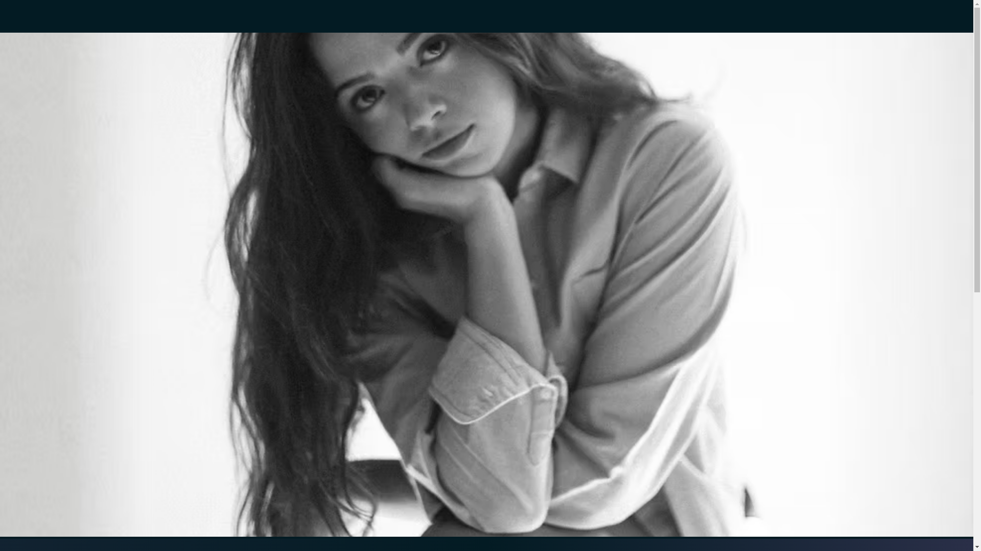 website screenshot of https://alexispapaleo-actor.com/