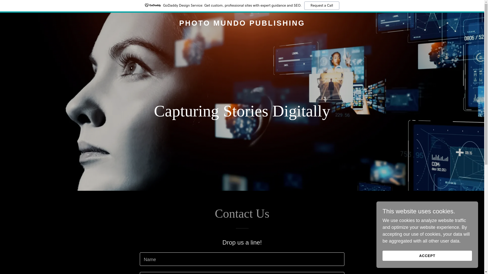 website screenshot of https://photomundopublishing.com/