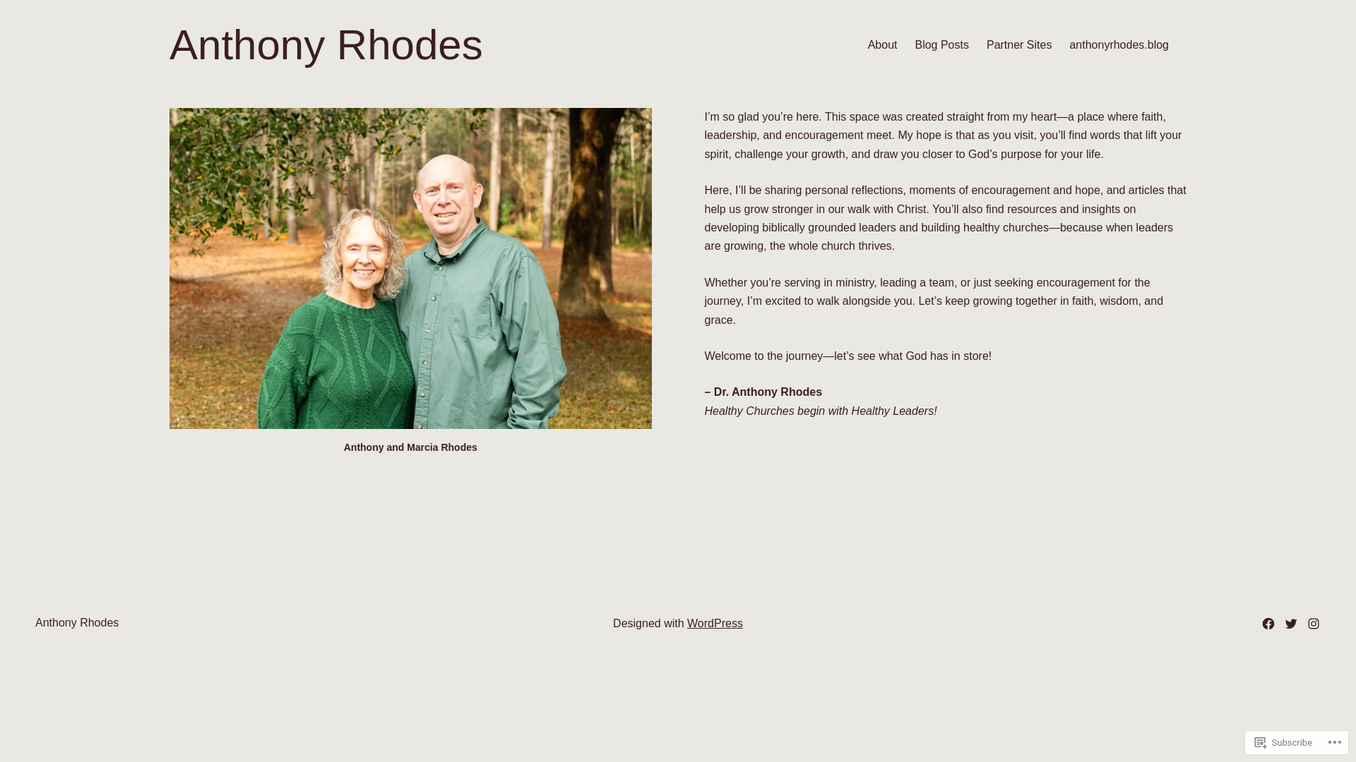 website screenshot of https://anthonyrhodes.blog/