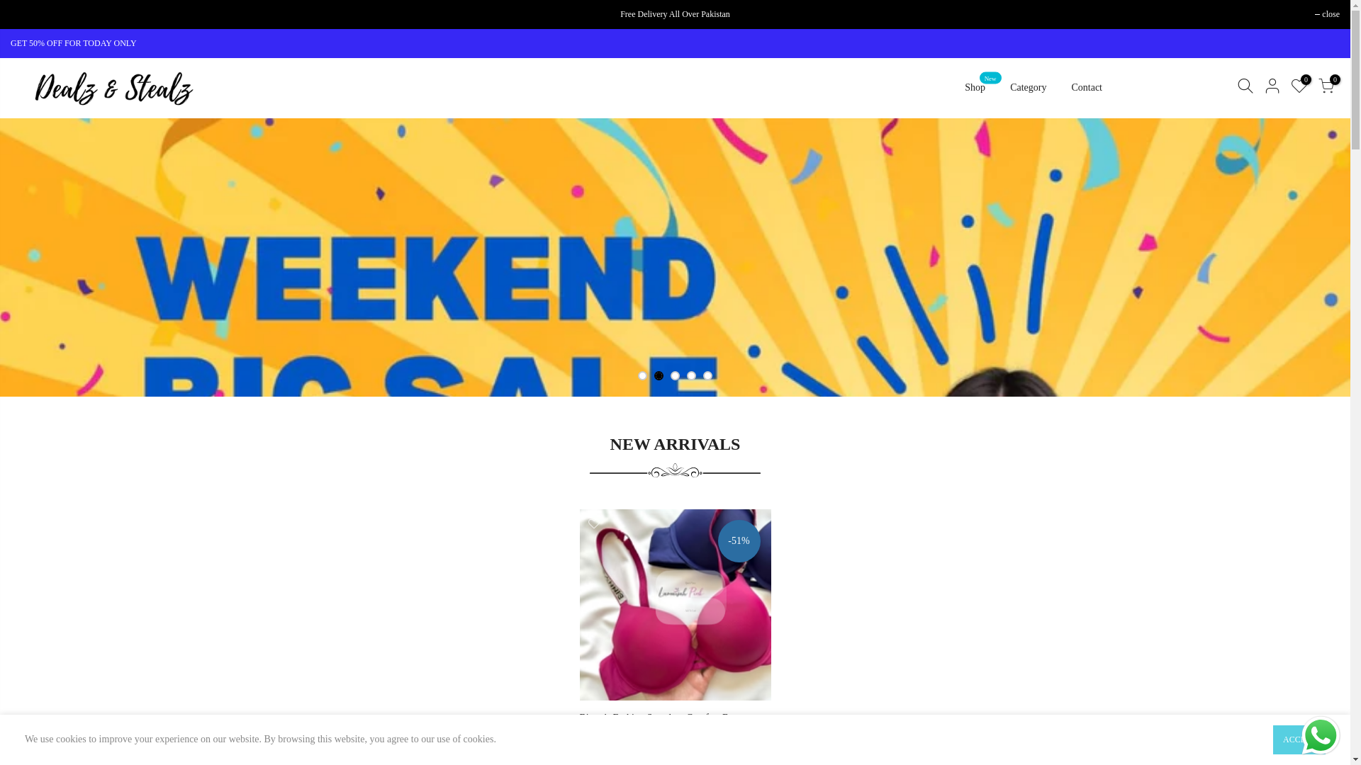website screenshot of https://dealzandstealz.online/