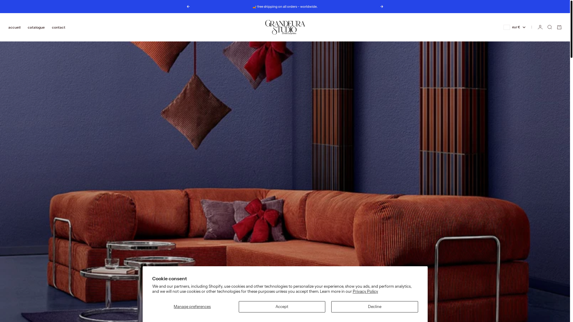 website screenshot of https://grandeuura.shop/