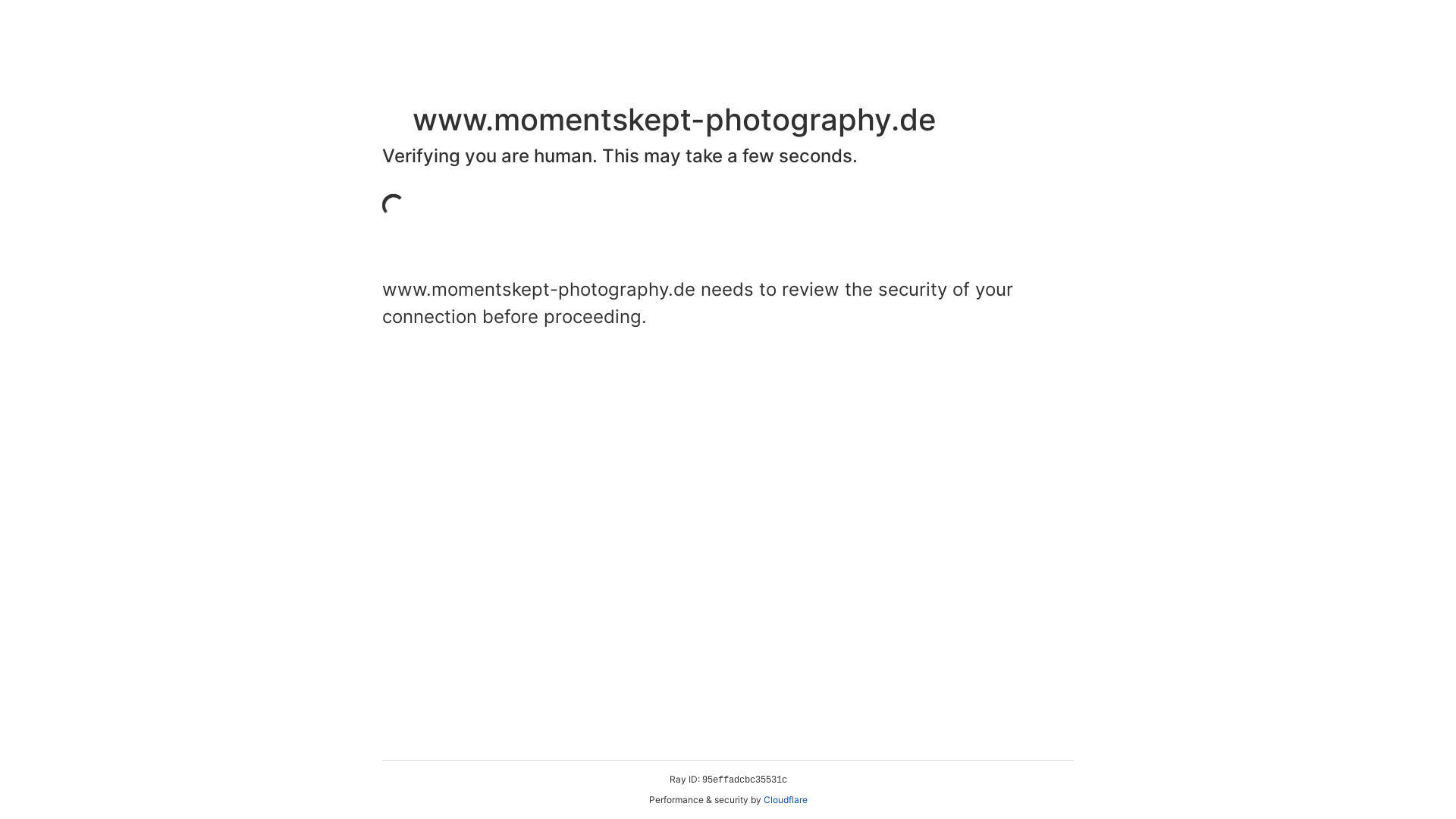 website screenshot of https://momentskept-photography.de/