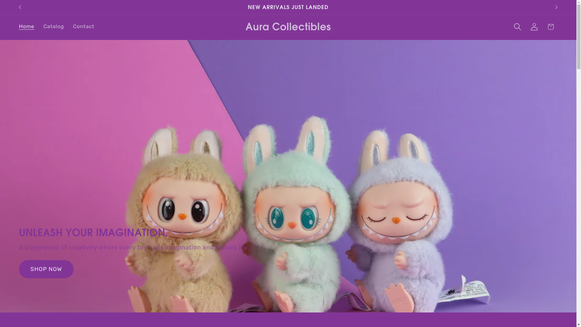 website screenshot of https://aura-collectibles.ca/