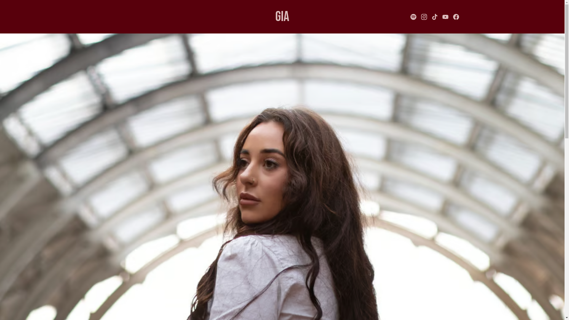website screenshot of https://giainherworld.com/
