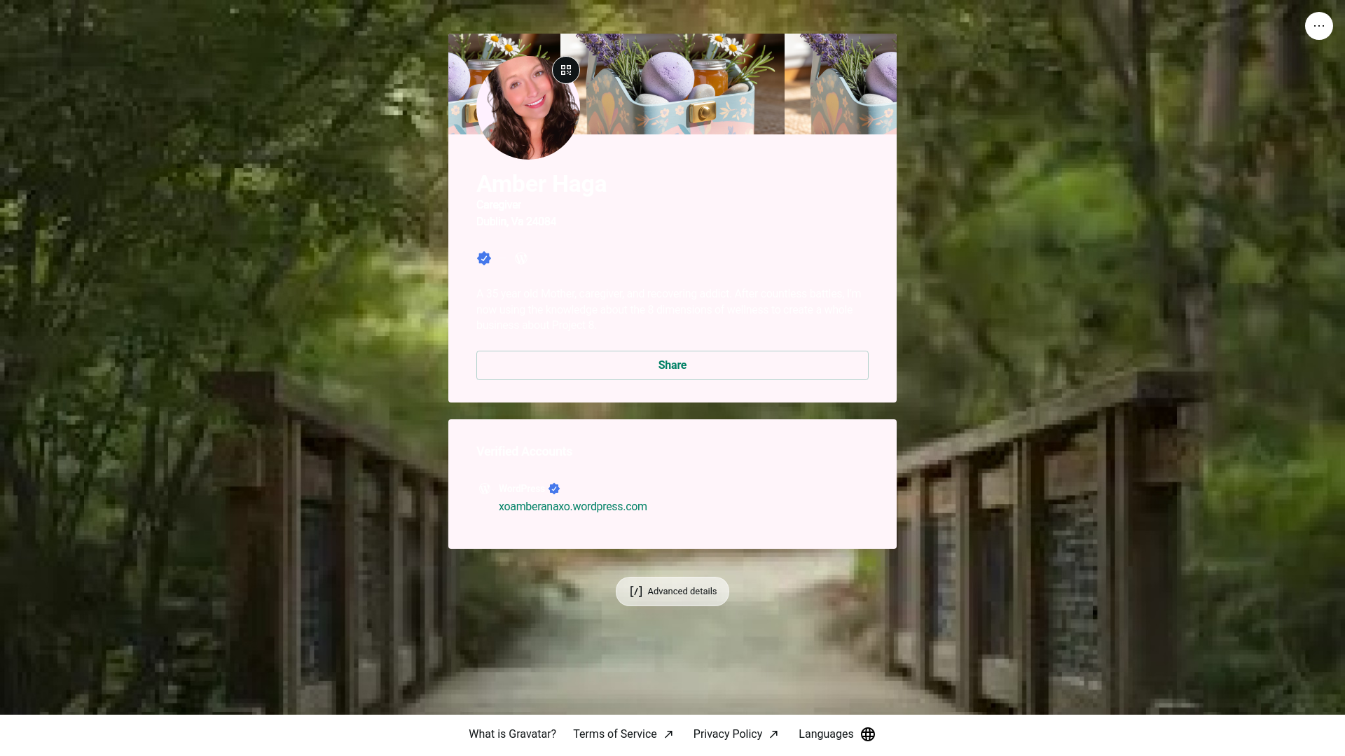 website screenshot of https://amberhaga.link/