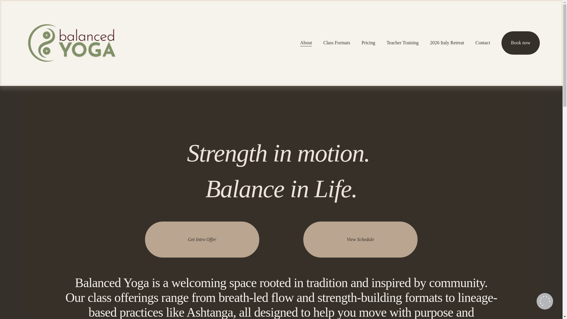website screenshot of https://balanced-yoga.com/