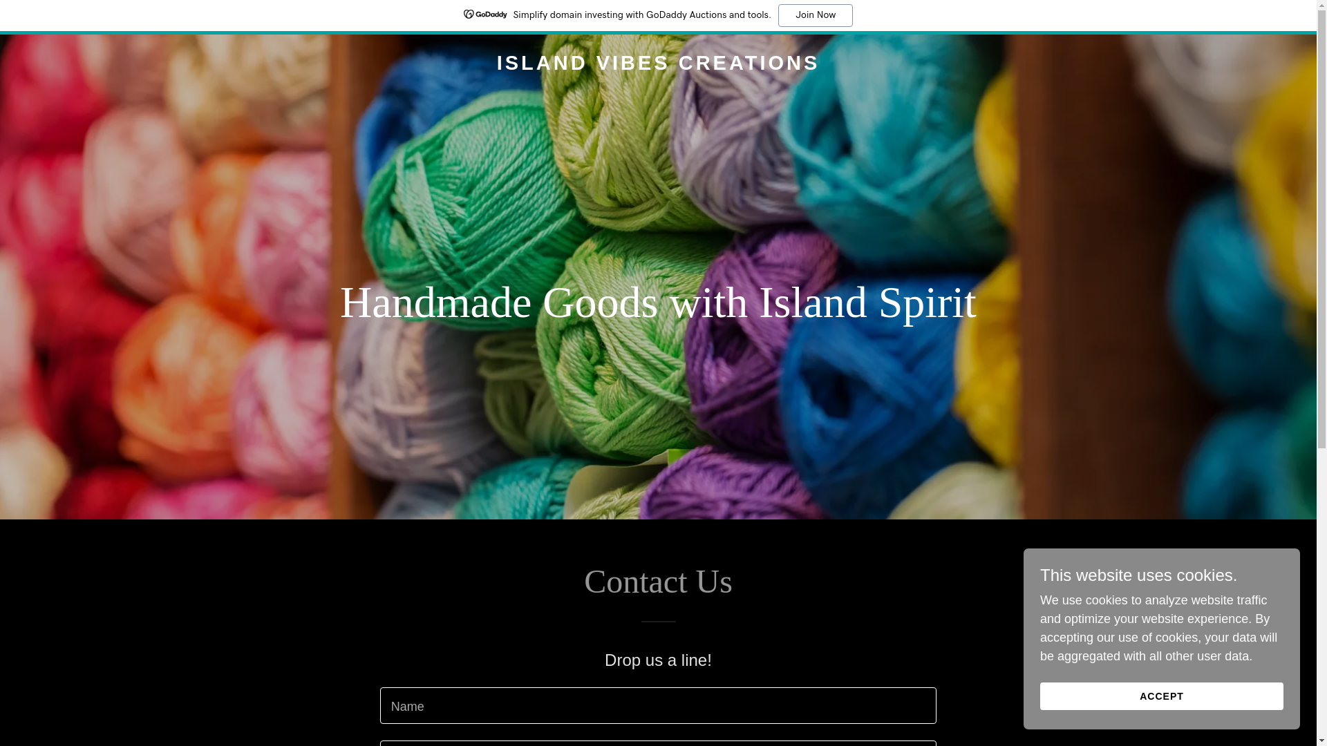 website screenshot of https://islandvibescreations.com/
