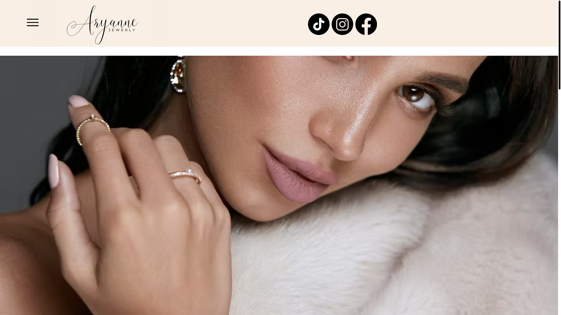 website screenshot of https://aryannejewelry.ca/