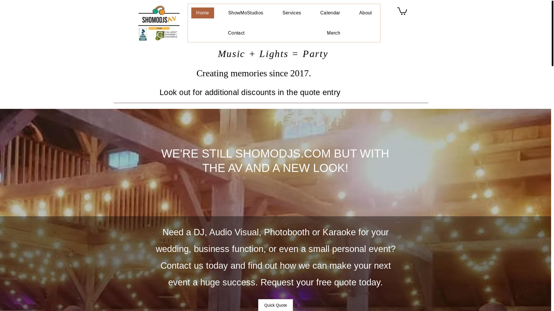 website screenshot of https://midmophotobooths.com/