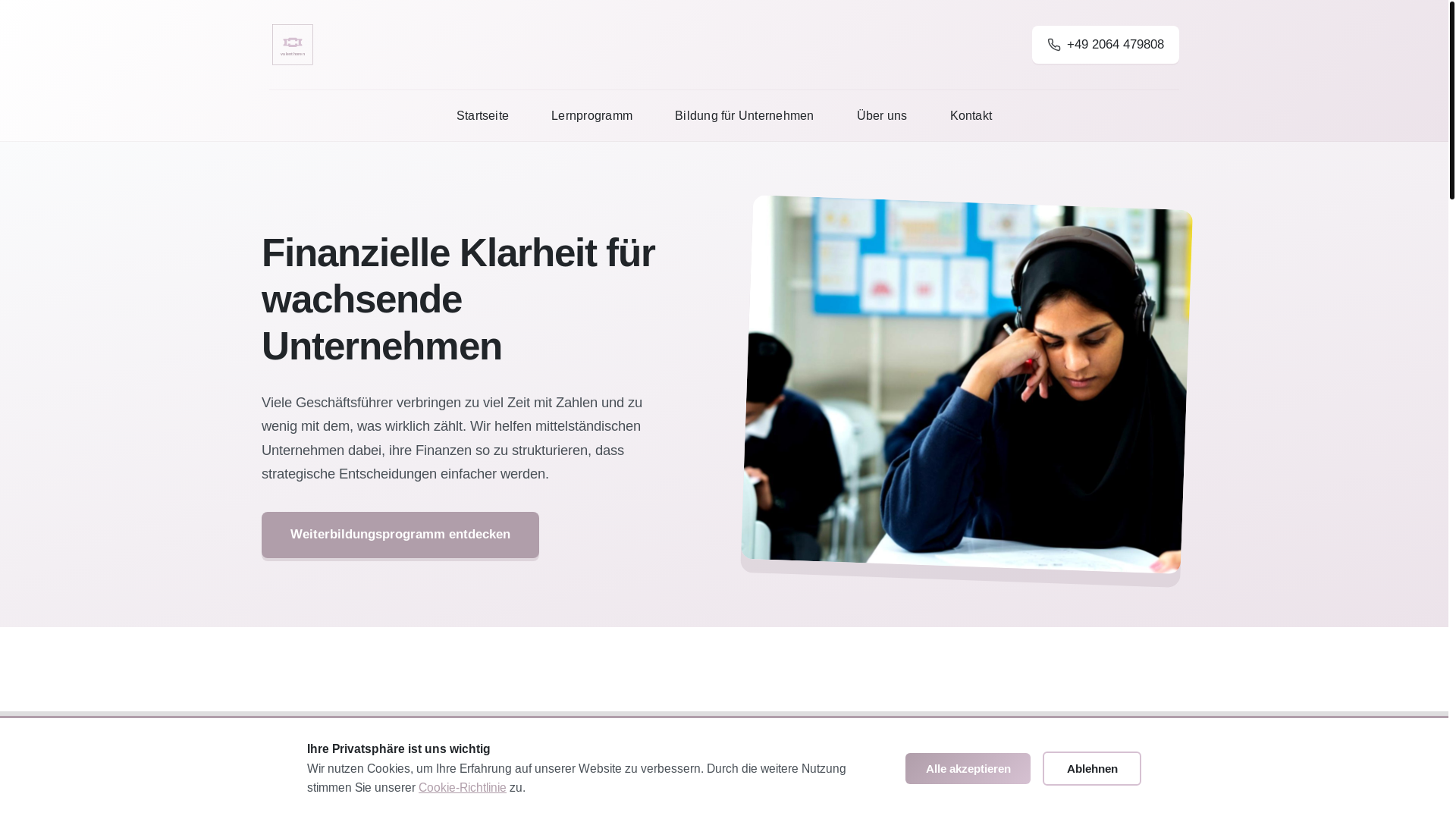 website screenshot of https://valenthoren.com/