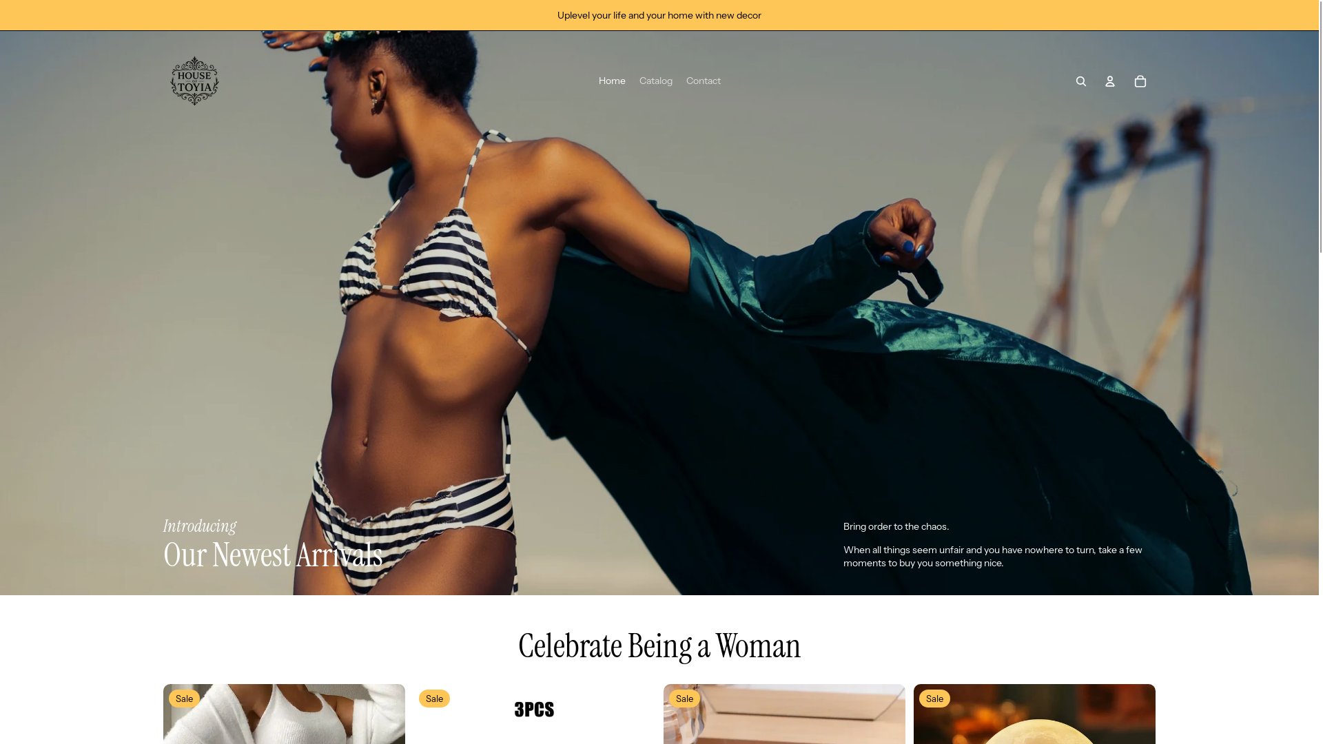 website screenshot of https://favoritefashion.store/