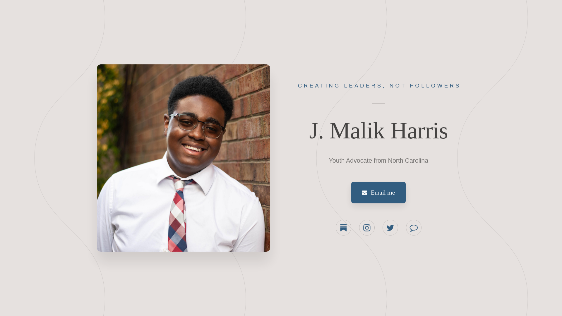 website screenshot of https://jmalikharris.com/