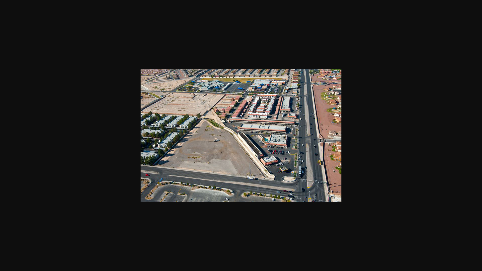 website screenshot of https://siegelcompanies.com/--