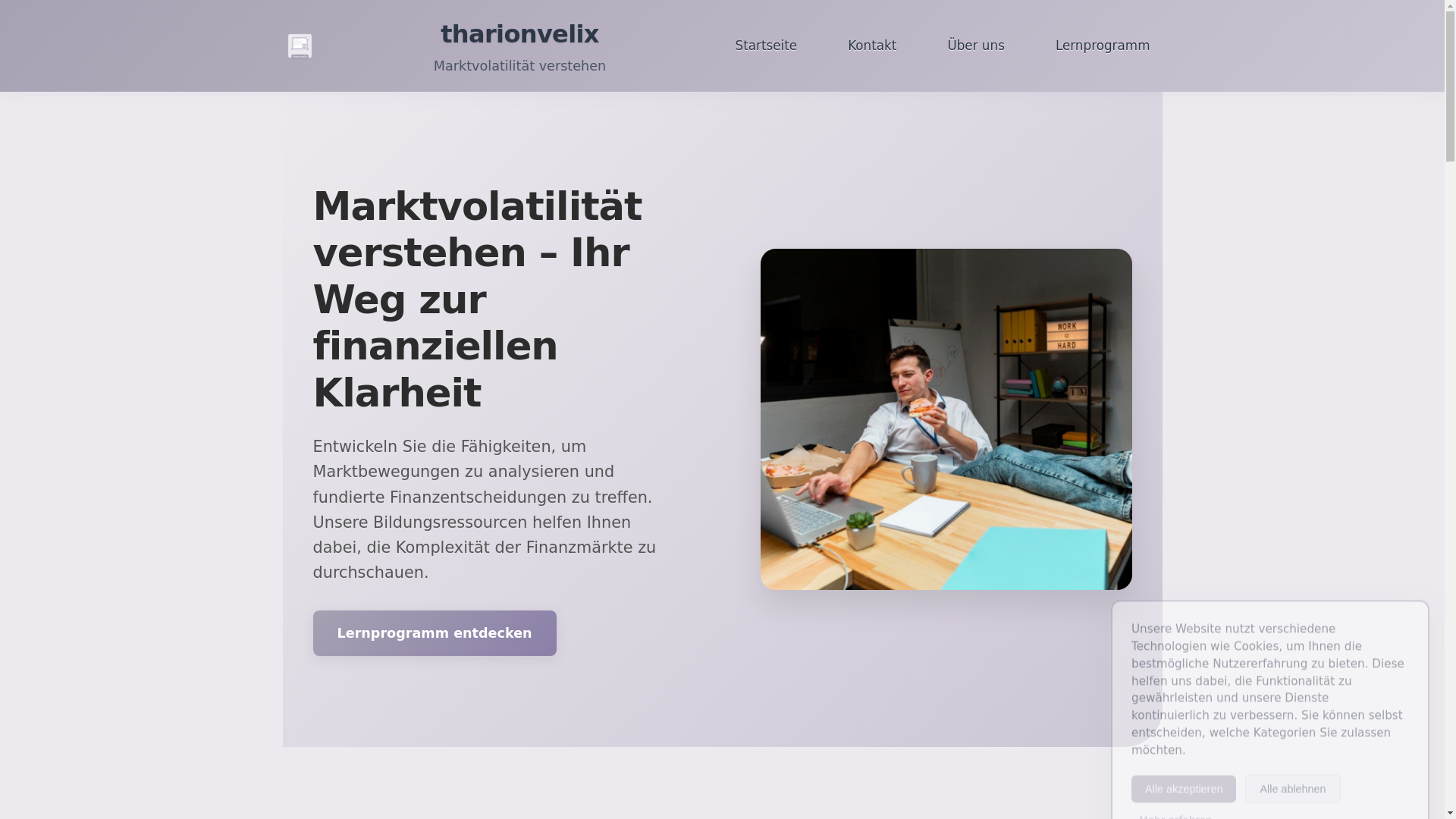 website screenshot of https://tharionvelix.com/