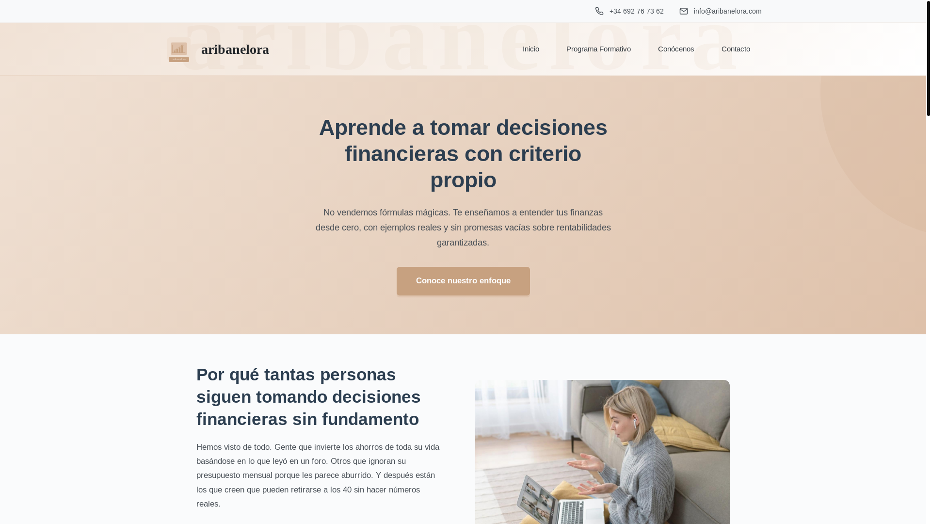 website screenshot of https://aribanelora.com