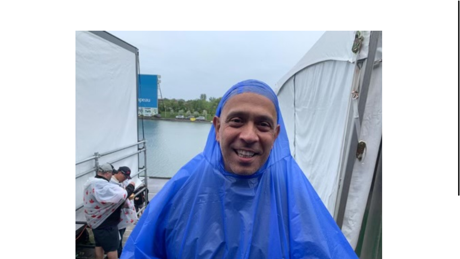 website screenshot of https://vromiari.com/