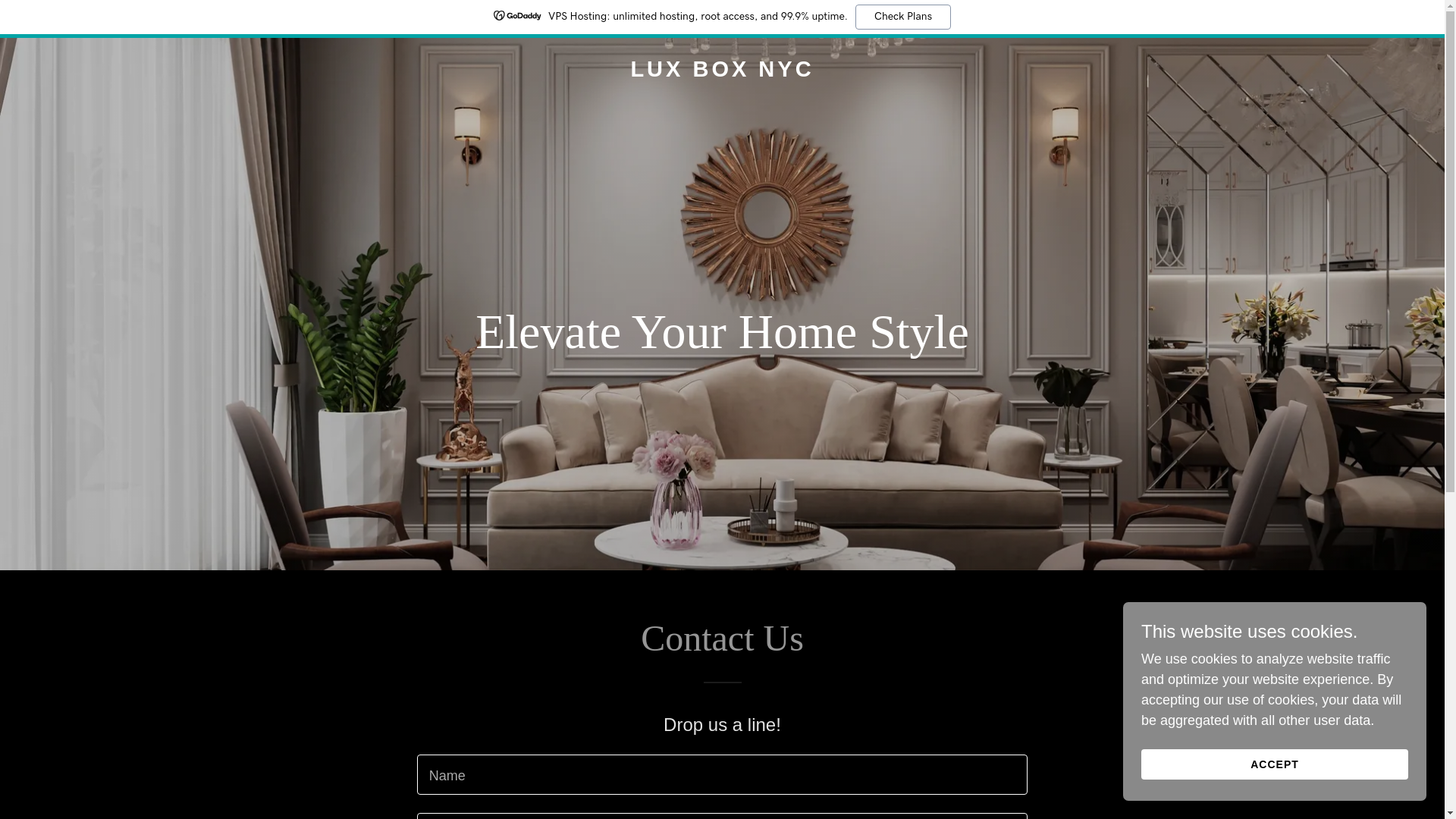 website screenshot of https://luxboxnyc.com/