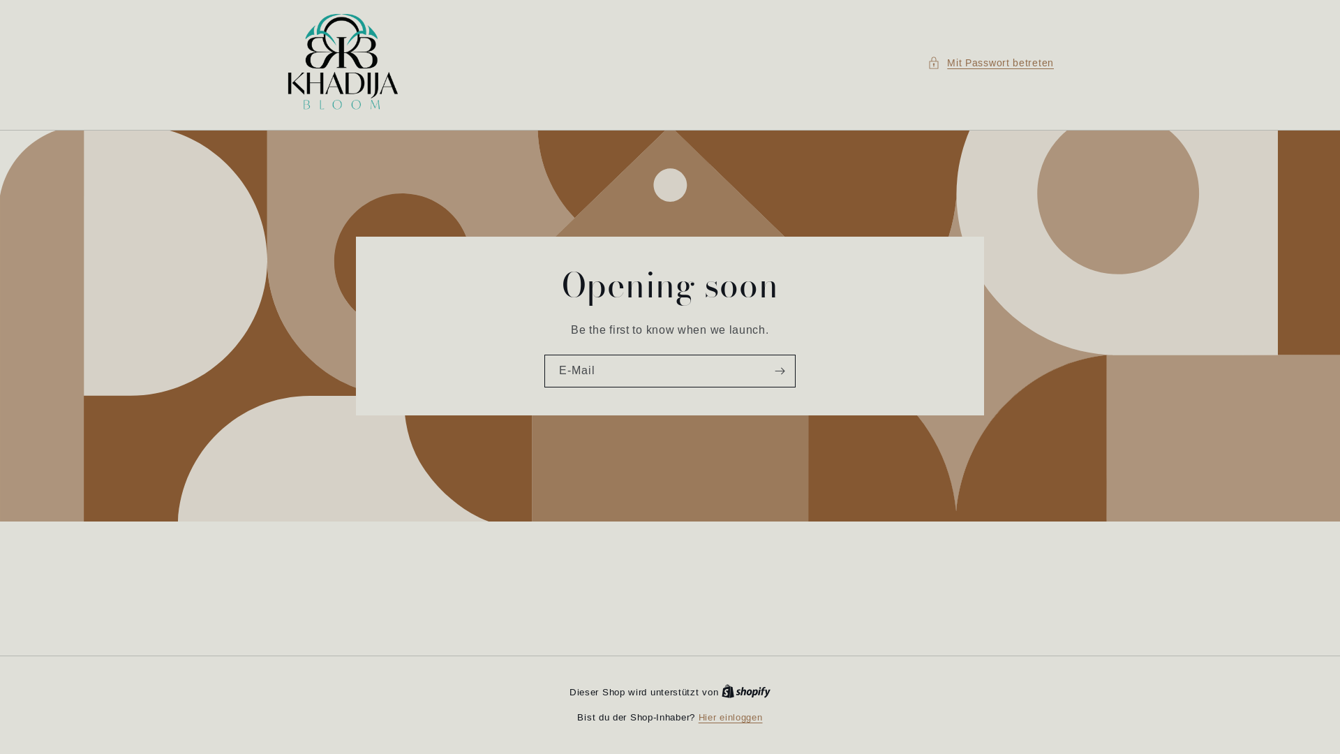 website screenshot of https://khadijabloom.com/