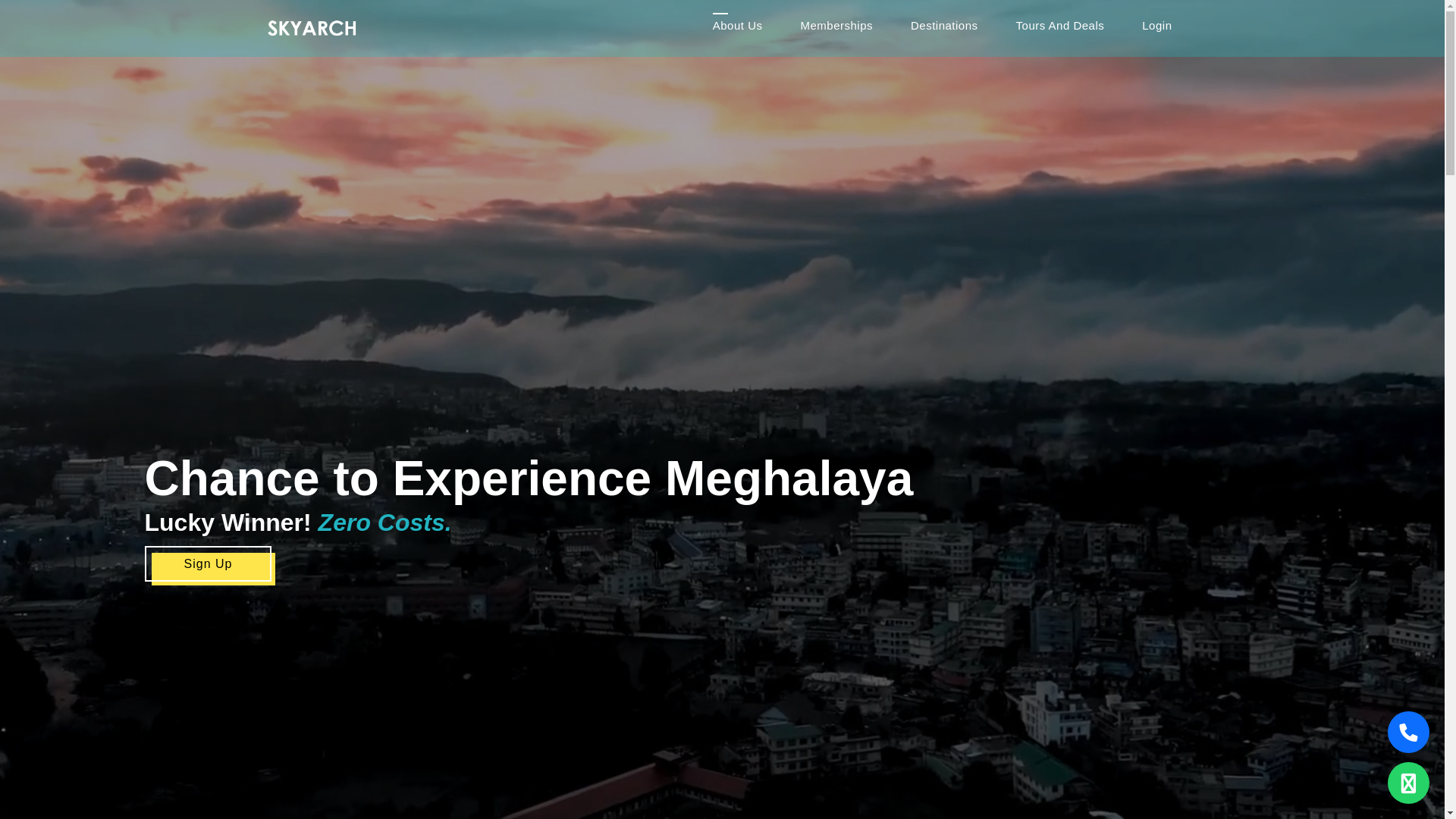 website screenshot of https://skyarchholidays.com/