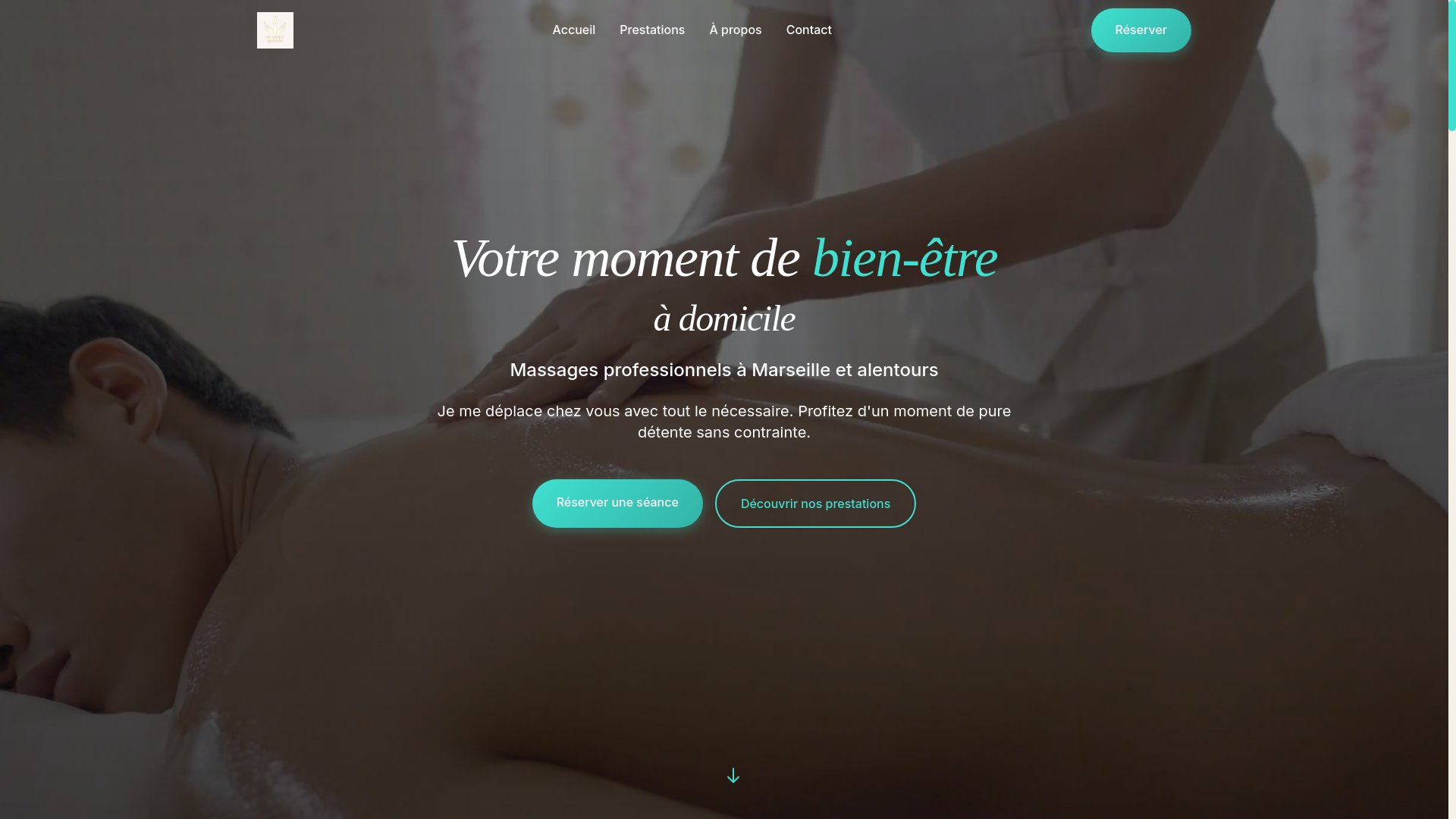 website screenshot of https://en-corps-present.fr/