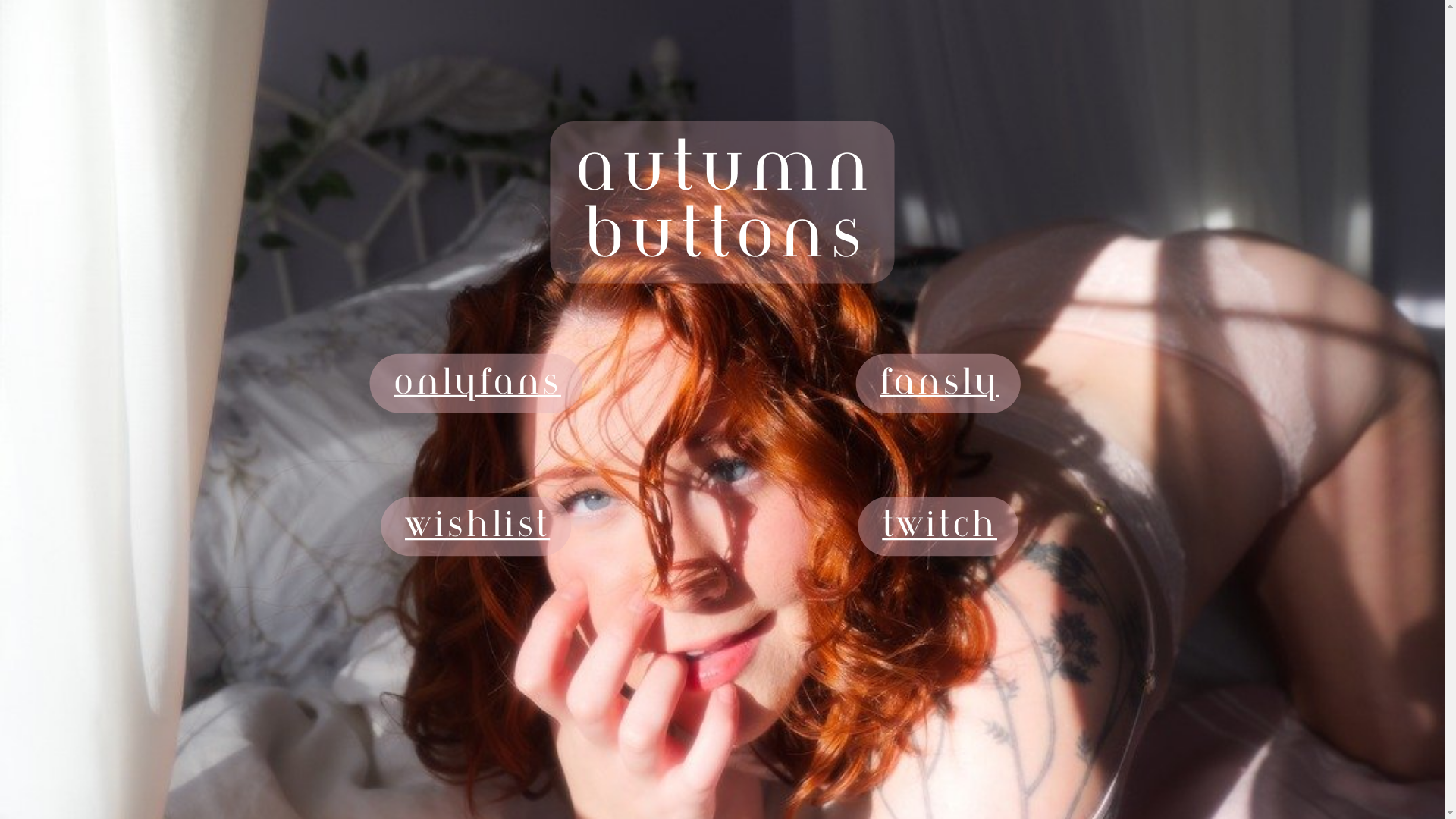 website screenshot of https://autumnbuttons.com/