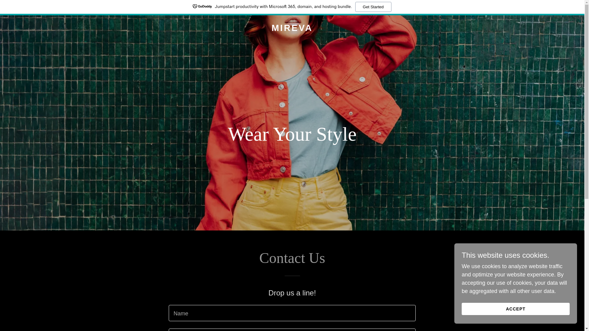 website screenshot of https://mirevawear.com/
