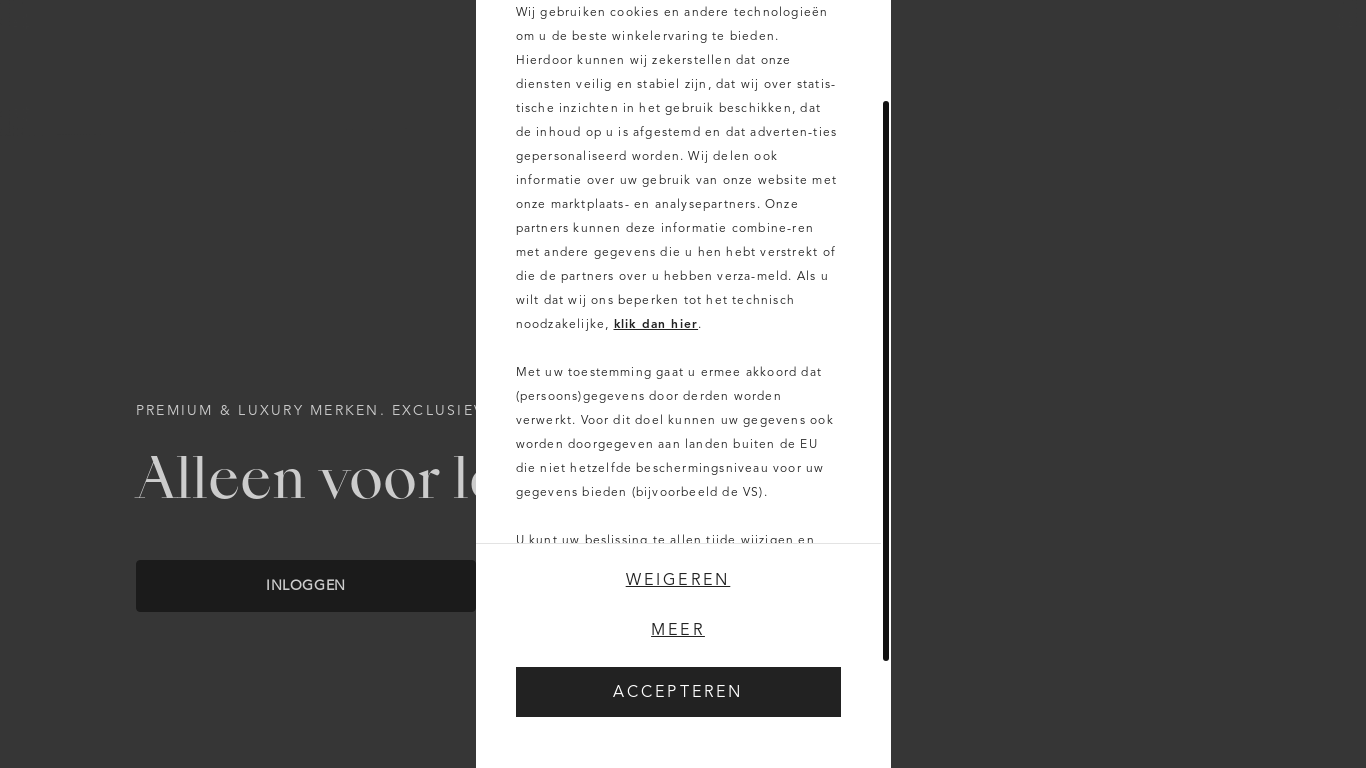website screenshot of https://www.bestsecret.nl/category.htm?filterParam_fineSizes=8796899223416%7E3%2C8796939429752%7E3%2C8796943689592%7E3&back_url=%2Fnew.htm&area=WOMEN_SHOES&gender=FEMALE&sort_by=relevance&category=women_schuhe_sneaker&filterParam_priceRanges=0-200%7E3&selected_filter=materials&page=4