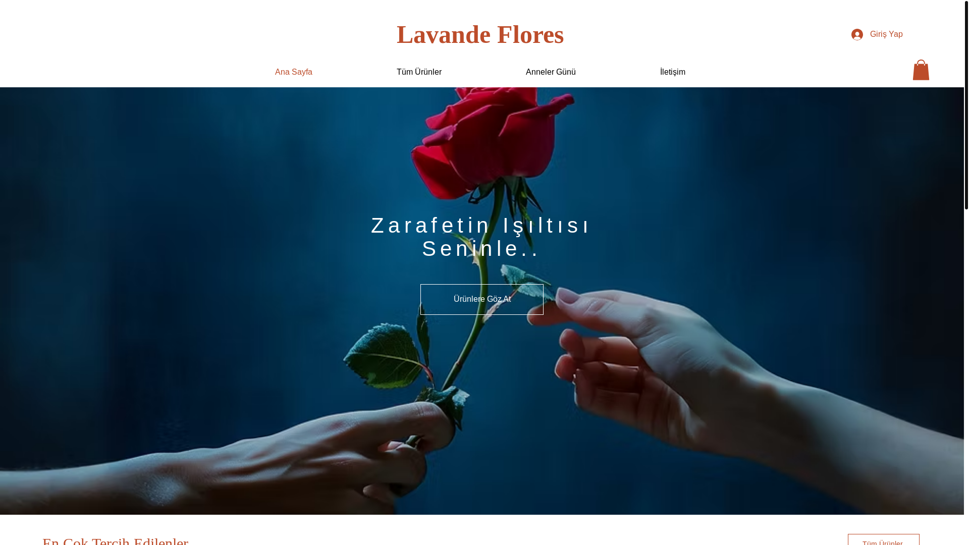 website screenshot of https://lavandeflores.com/