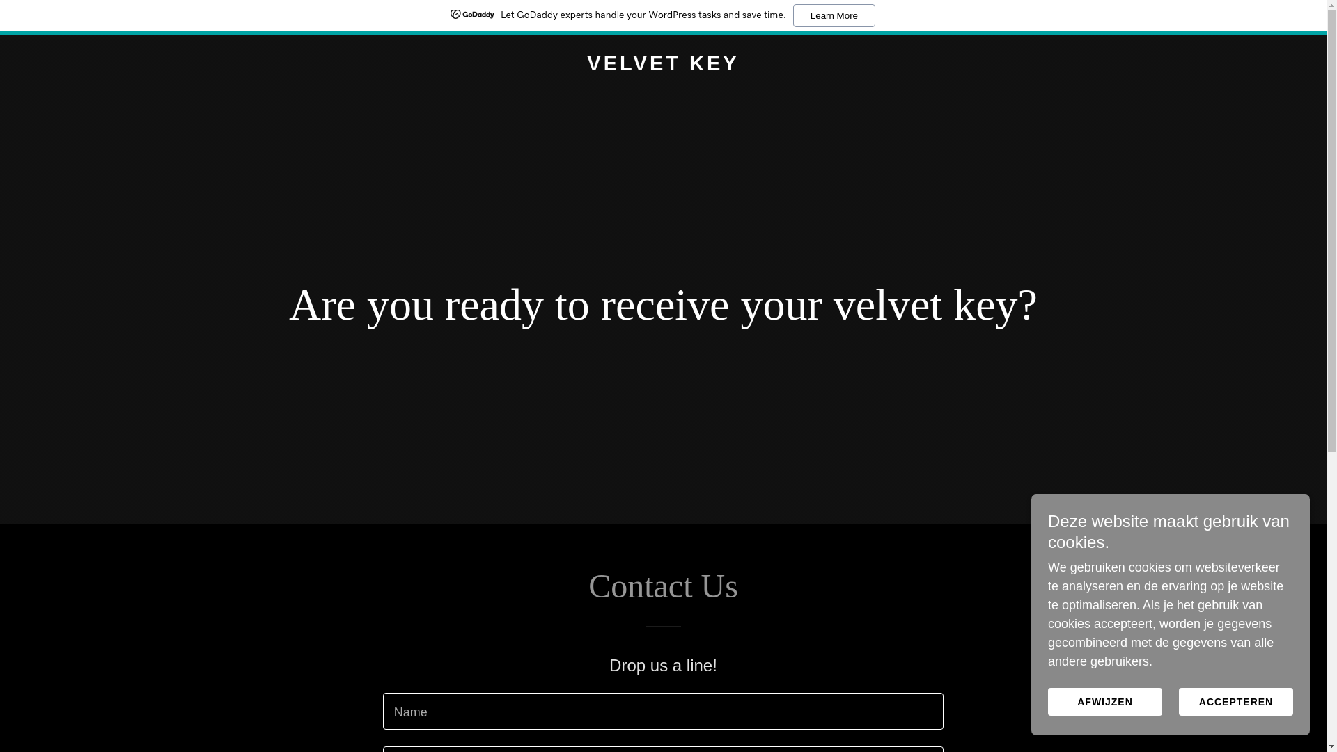 website screenshot of https://velvetkey.club/