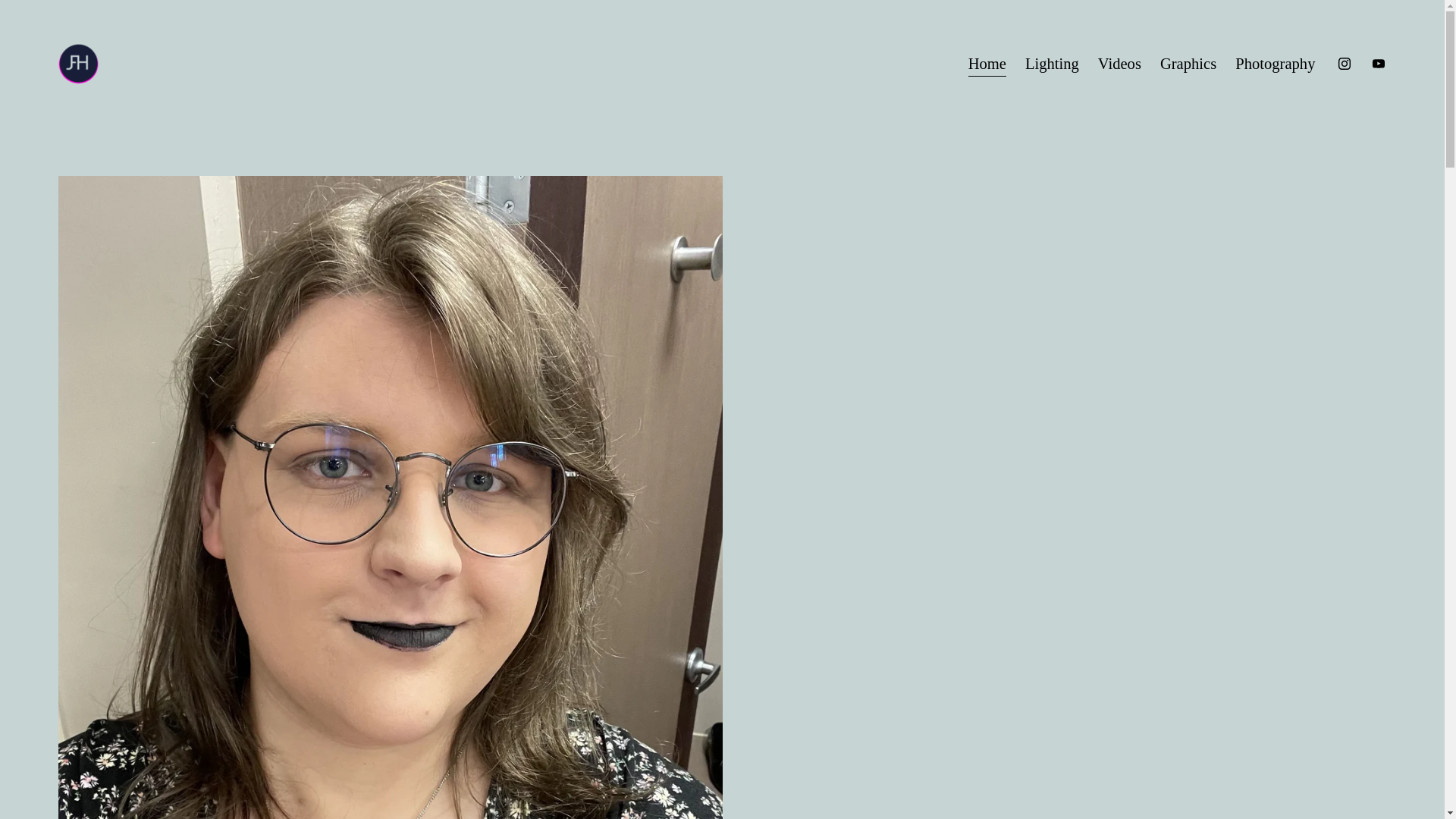 website screenshot of https://jessicahelms.net/