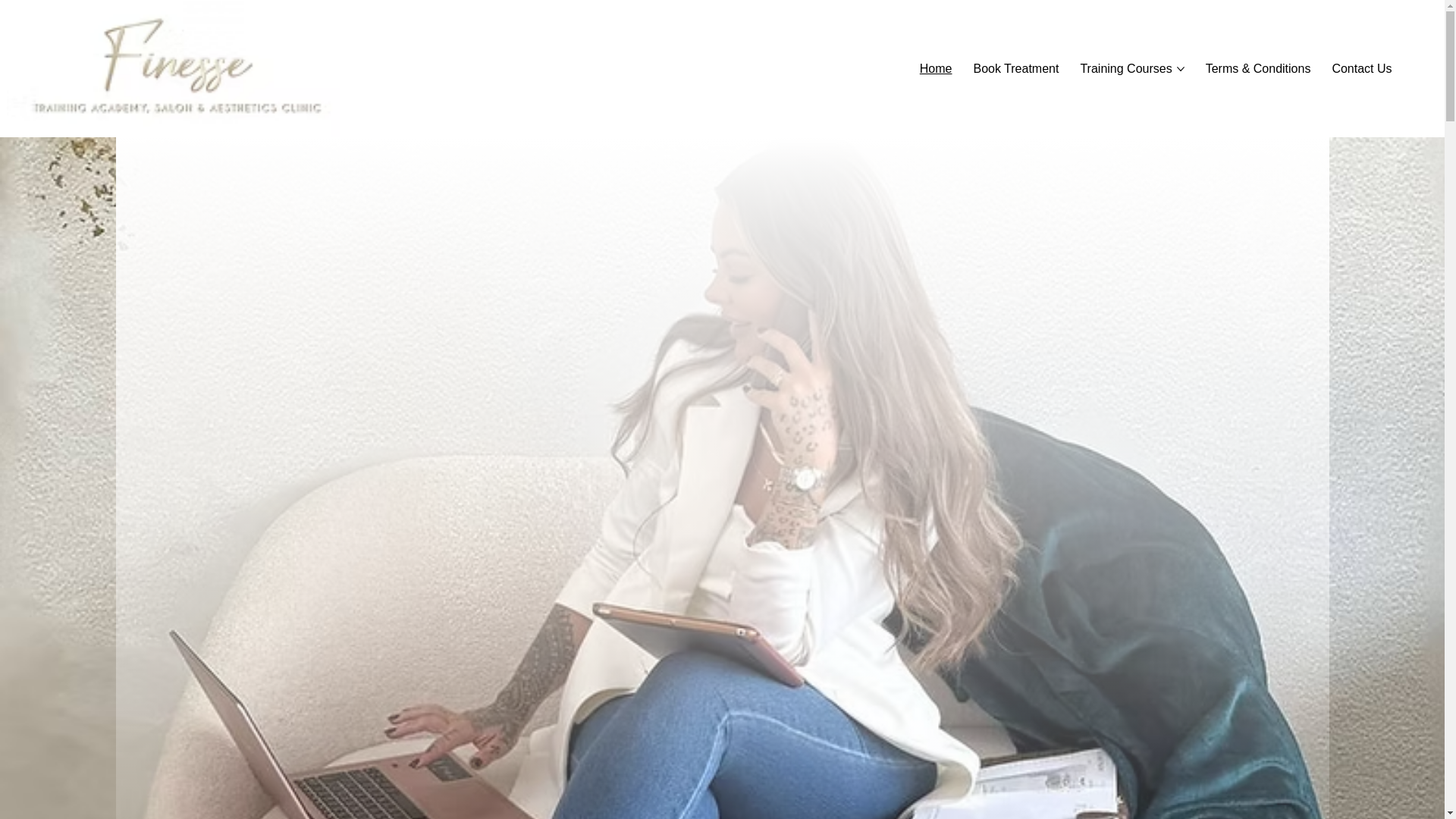 website screenshot of https://finesseclinicsandacademy.com/