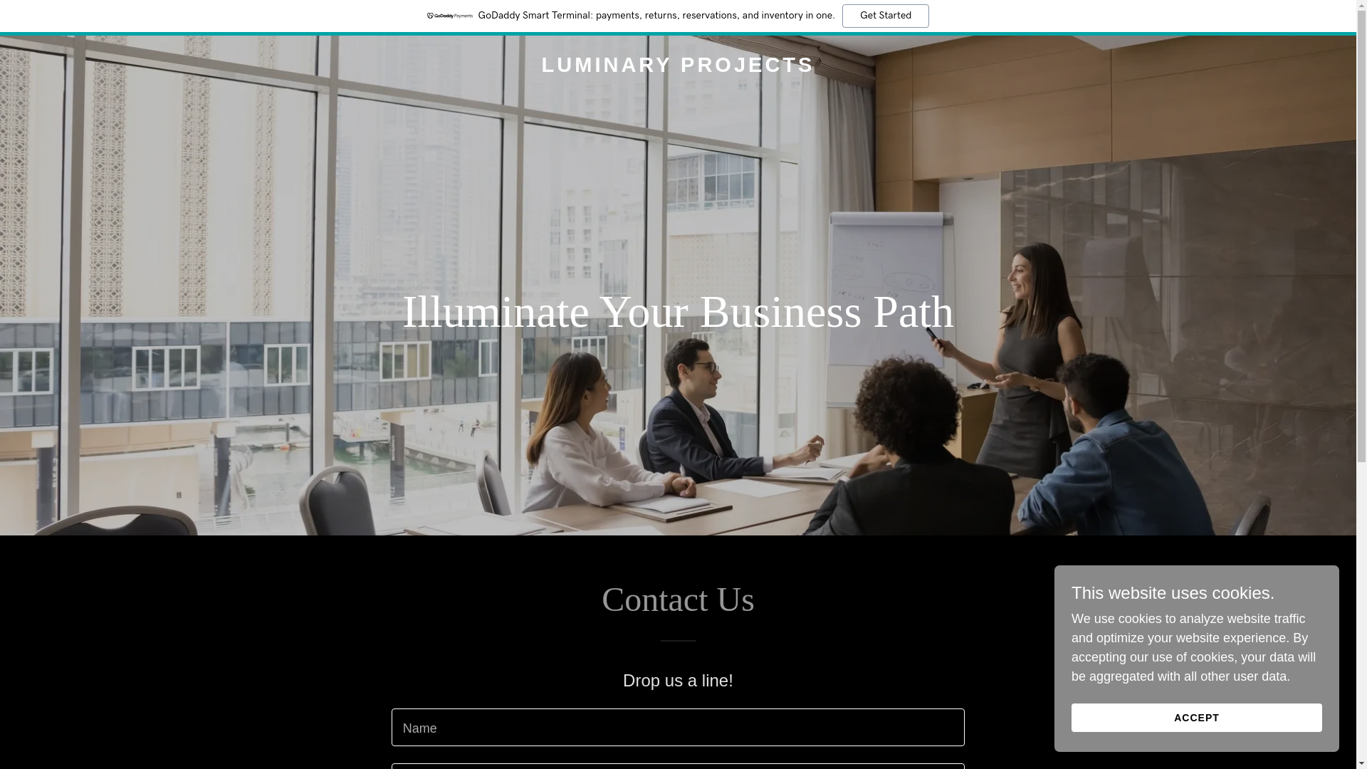 website screenshot of https://luminary-projects.com/