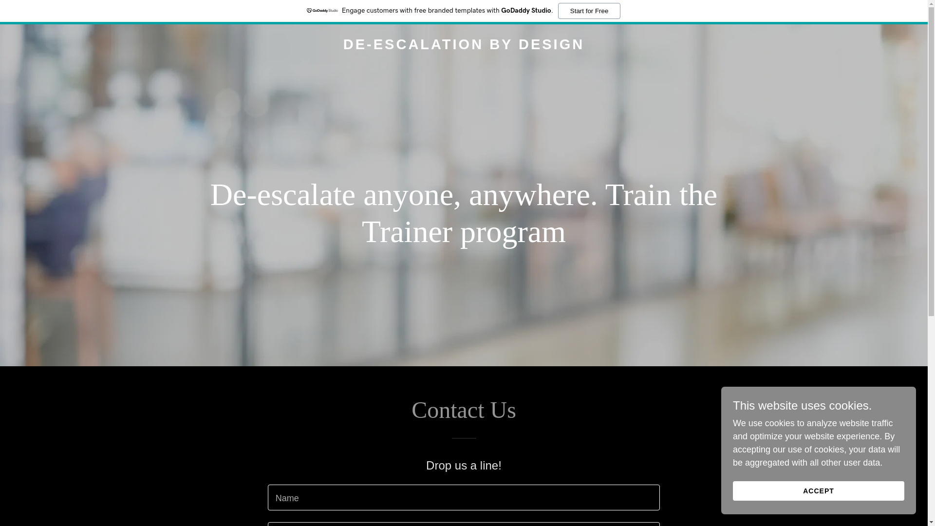 website screenshot of https://deescalationbydesign.com/