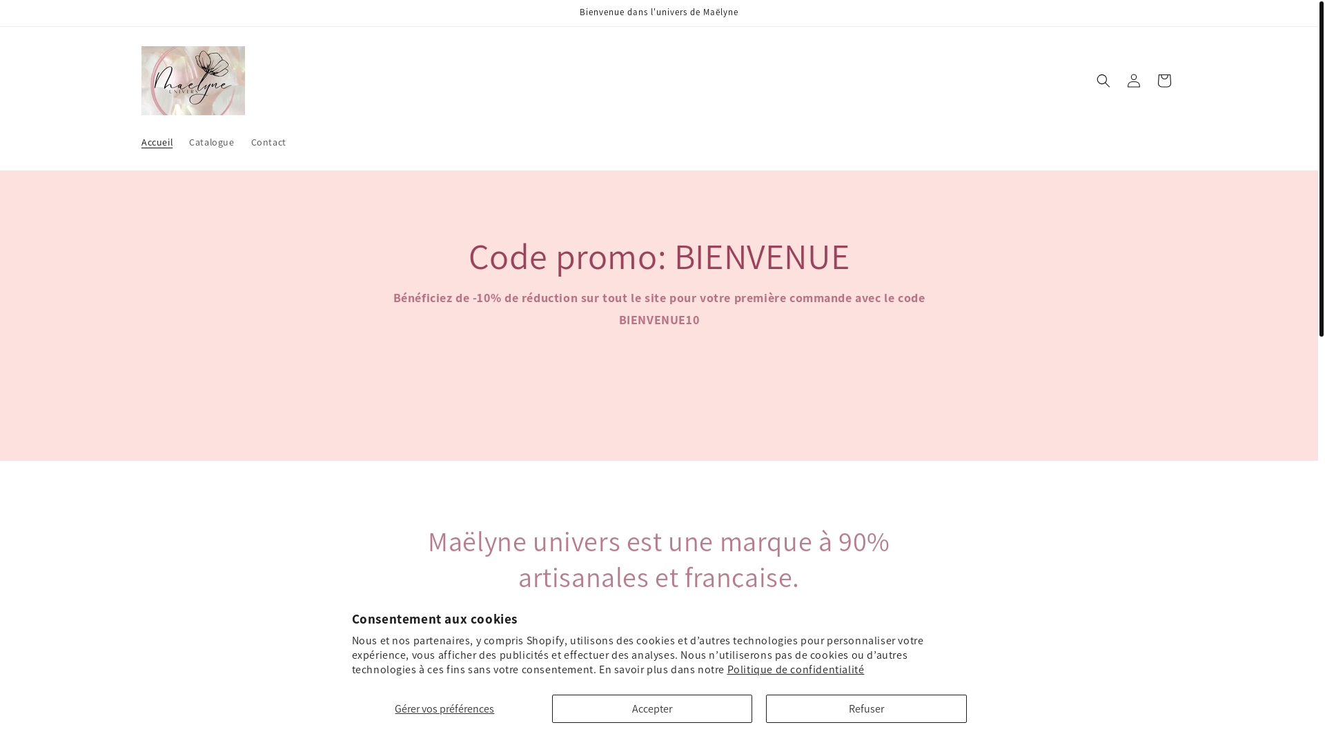 website screenshot of https://maelyneunivers.com/