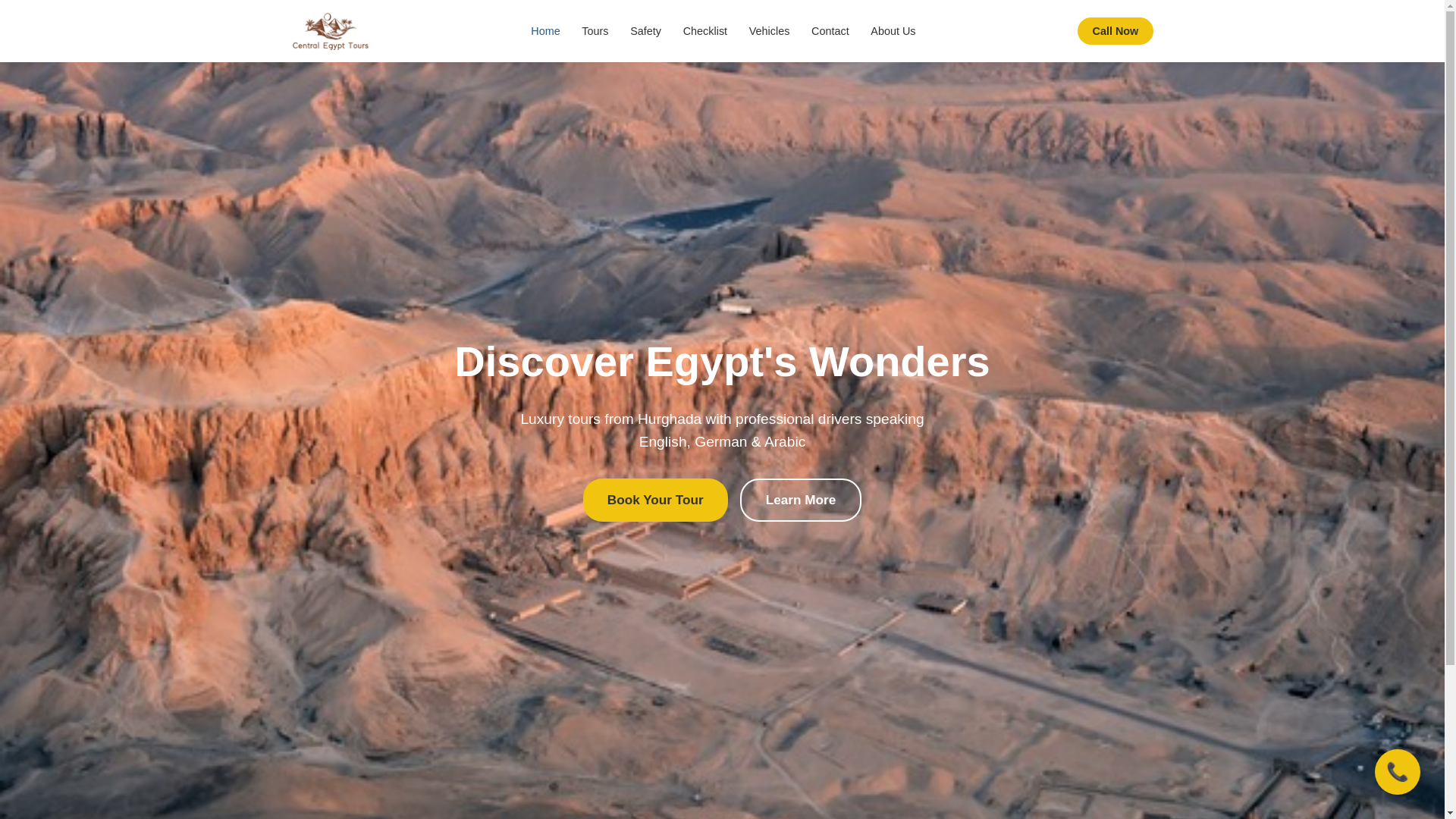 website screenshot of https://centralegypttours.com/