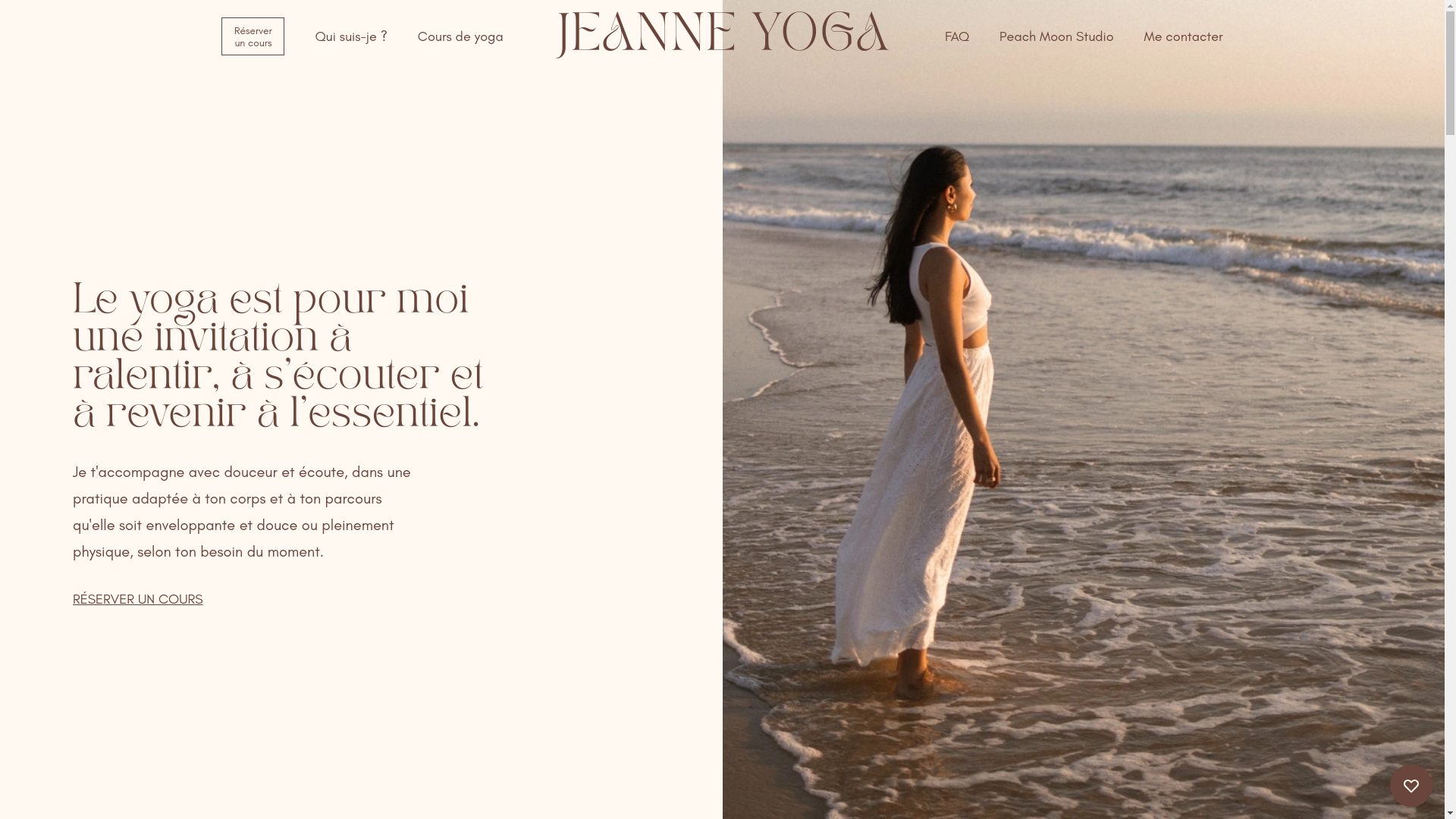 website screenshot of https://jeanneyoga.fr/