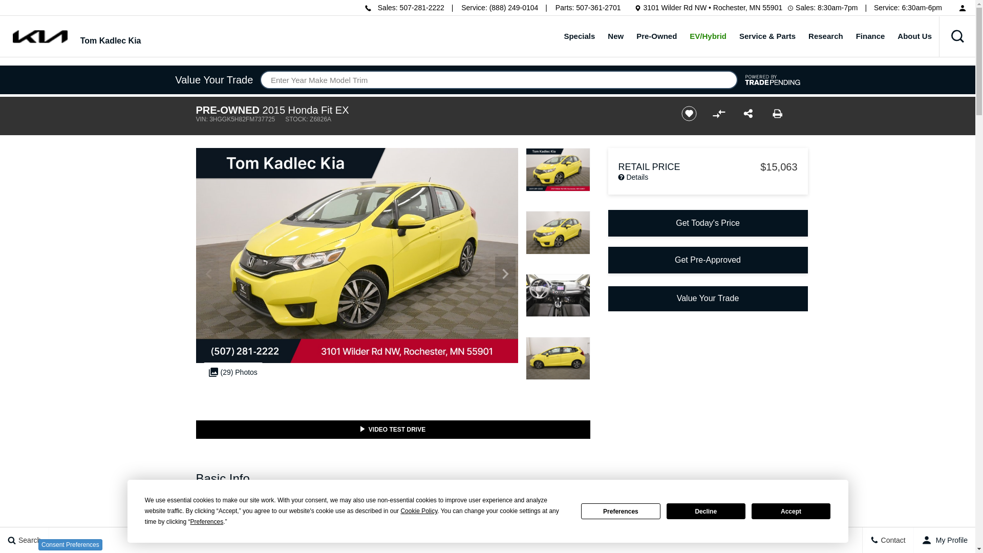 website screenshot of https://www.tomkadleckia.com/inventory/used-2015-honda-fit-ex-fwd-4d-hatchback-3hggk5h82fm737725/