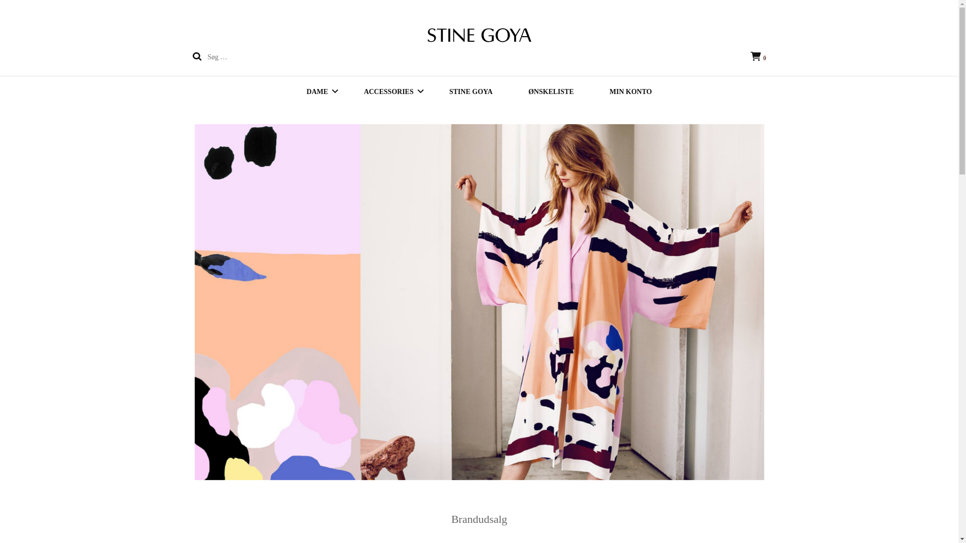 website screenshot of https://christinatoutges.shop/