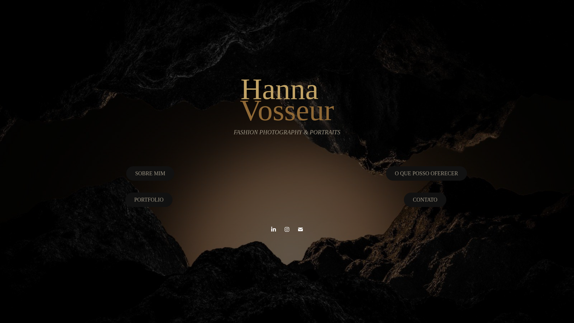 website screenshot of https://hannavosseur.com/