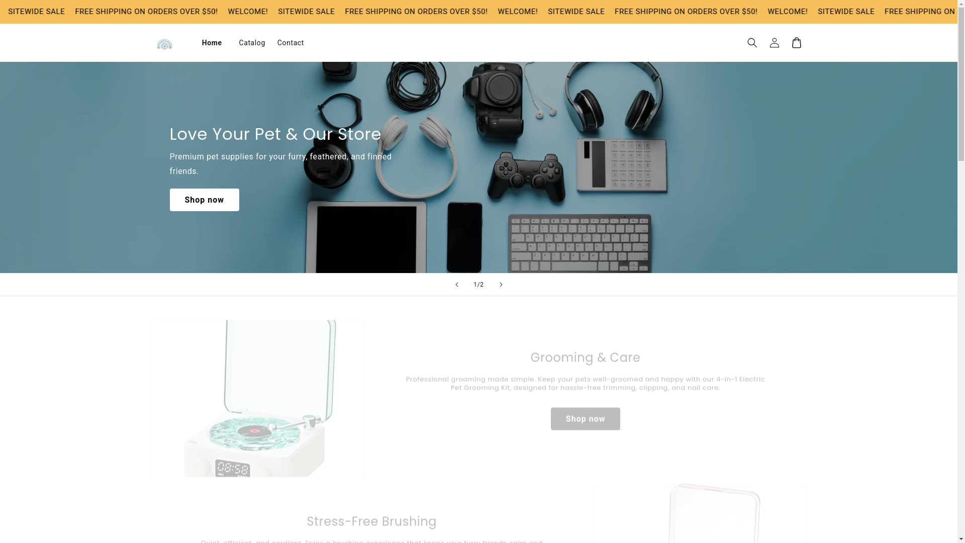 website screenshot of https://petwagon.store/