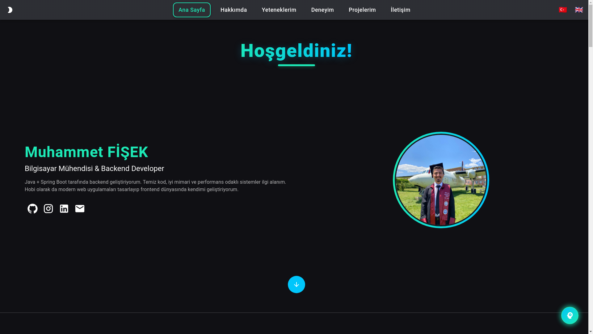 website screenshot of https://muhammetfisek.com/