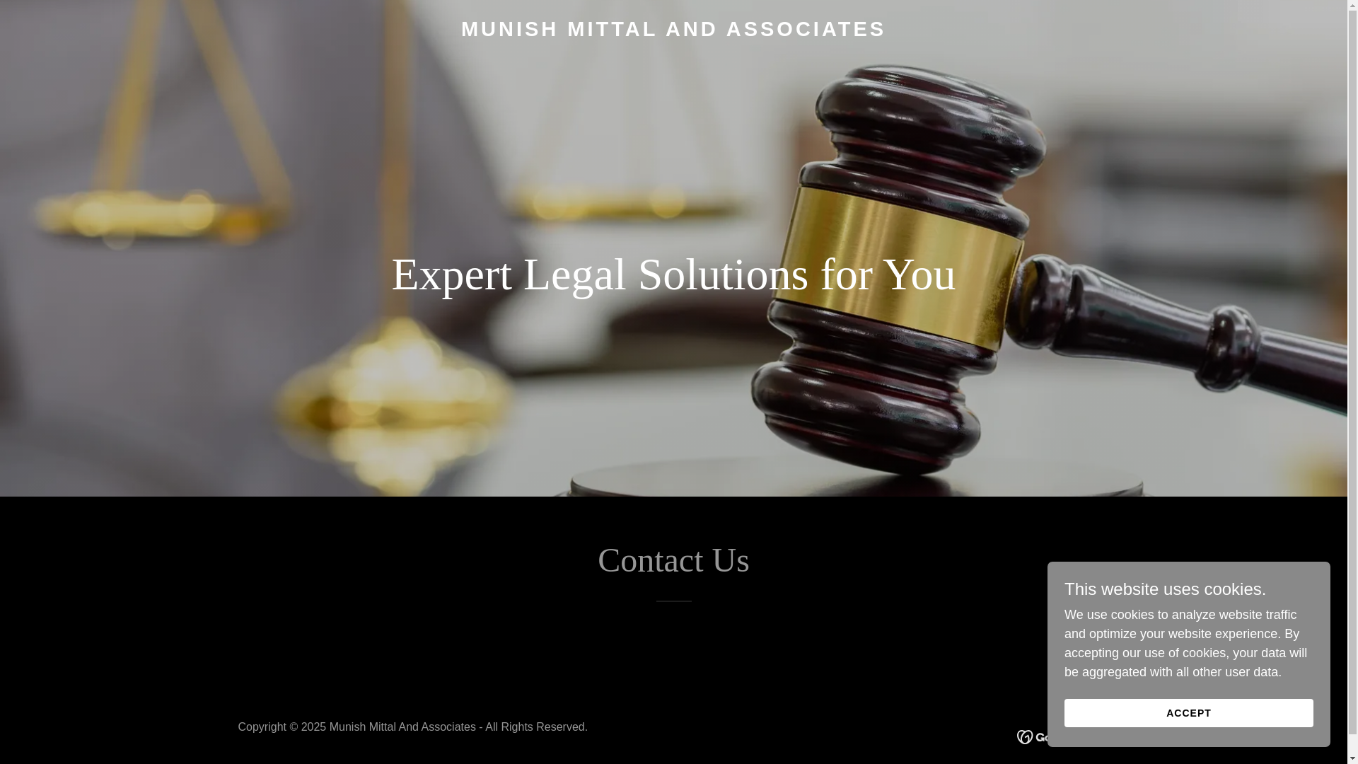 website screenshot of https://munishmittaladv.com/