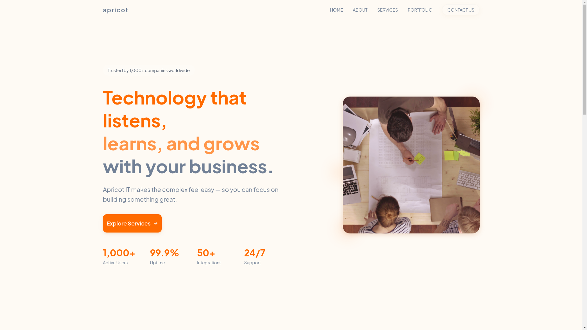 website screenshot of https://apricotit.pages.dev/